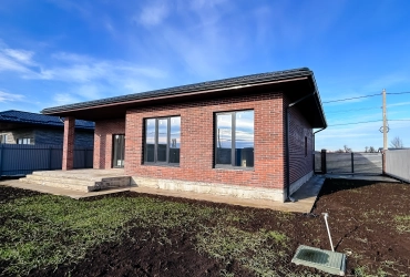 Шикарный дом с асфальт. дорогой