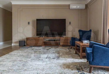 3-к. квартира, 180 м², 7/24 эт.